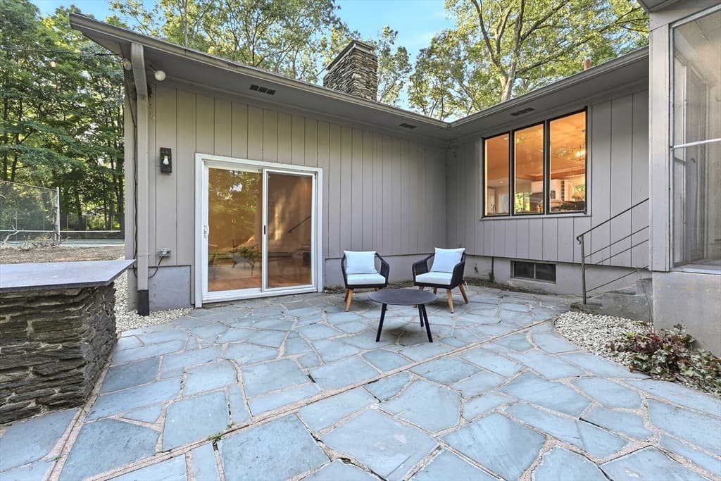 20 Longfellow Rd, Holyoke MA 01040 photo 38
