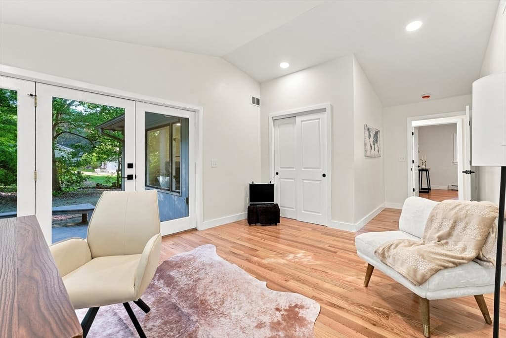 20 Longfellow Rd, Holyoke MA 01040 photo 31