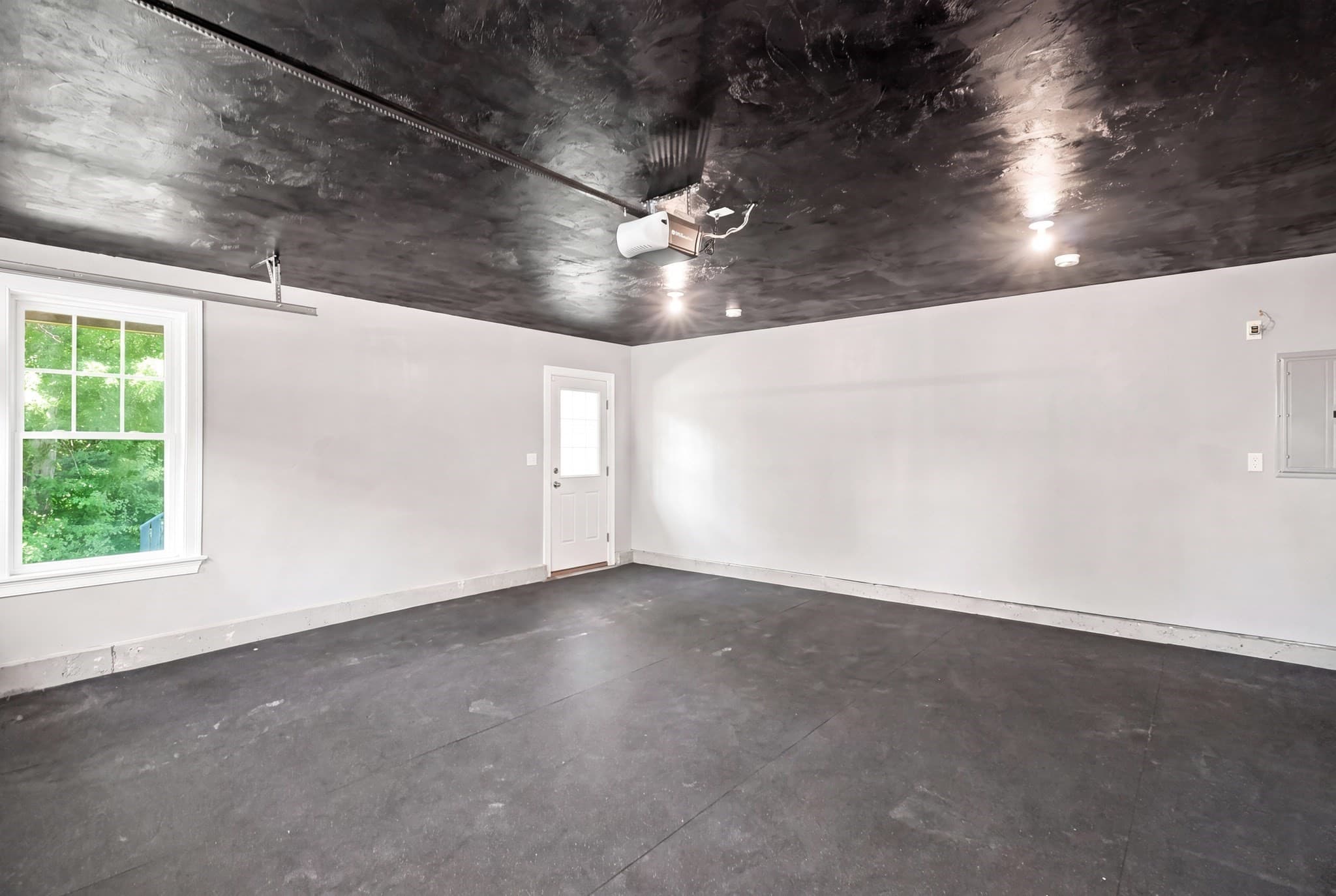 Condominium at 27 Clarks Hill Ln # 27, Framingham MA 01702, photo 28 of 42