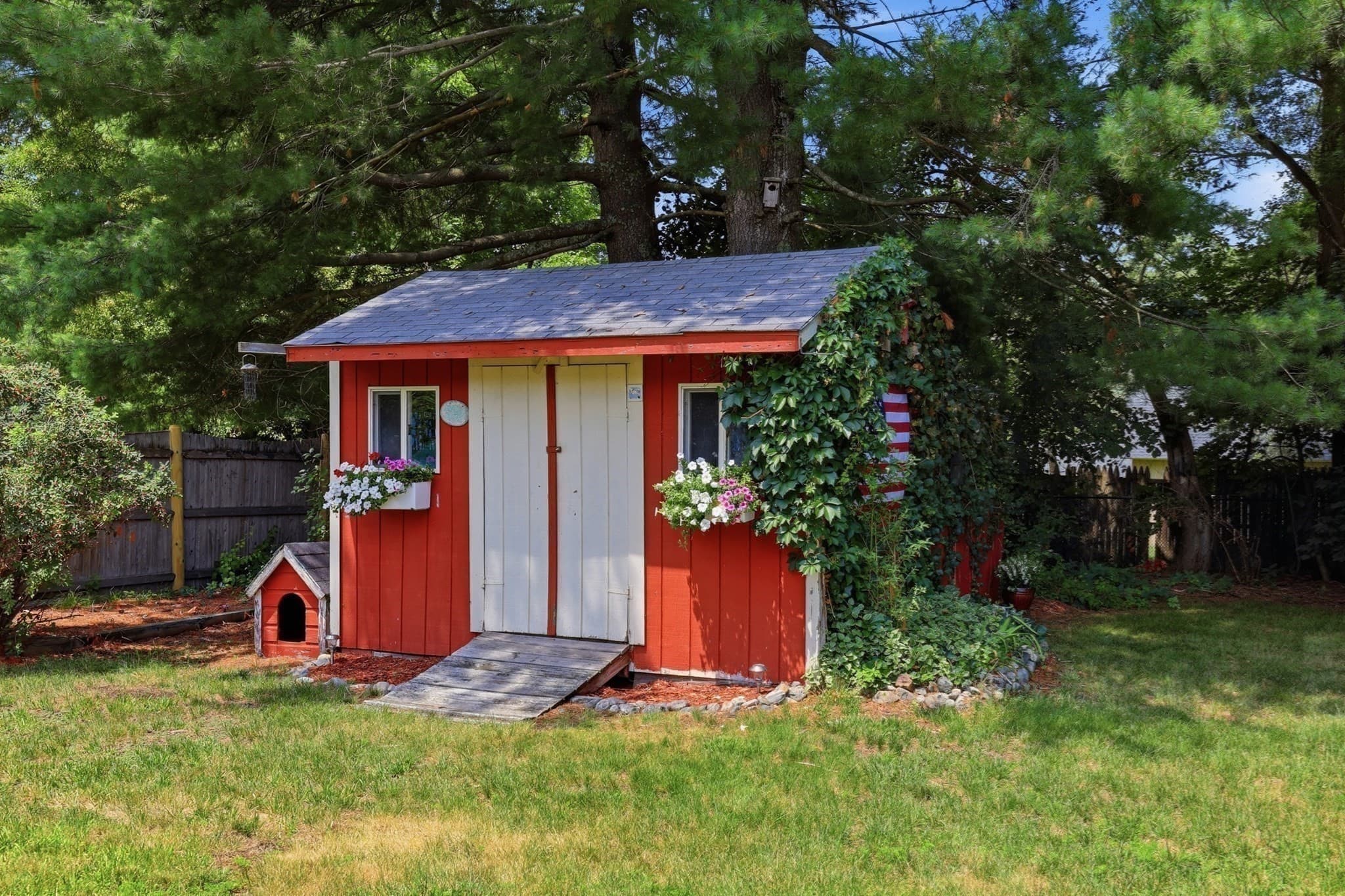 Single Family Residence at 8 Sloane Dr, Framingham MA 01701, Framingham, photo 31 of 33