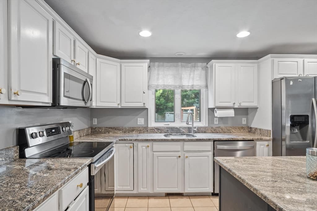 23 Black Cat Rd, Plymouth MA 02360 photo 17