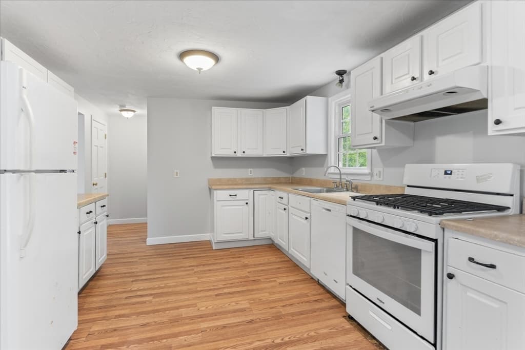 801 Washington St # 8, Pembroke MA 02359 photo 9
