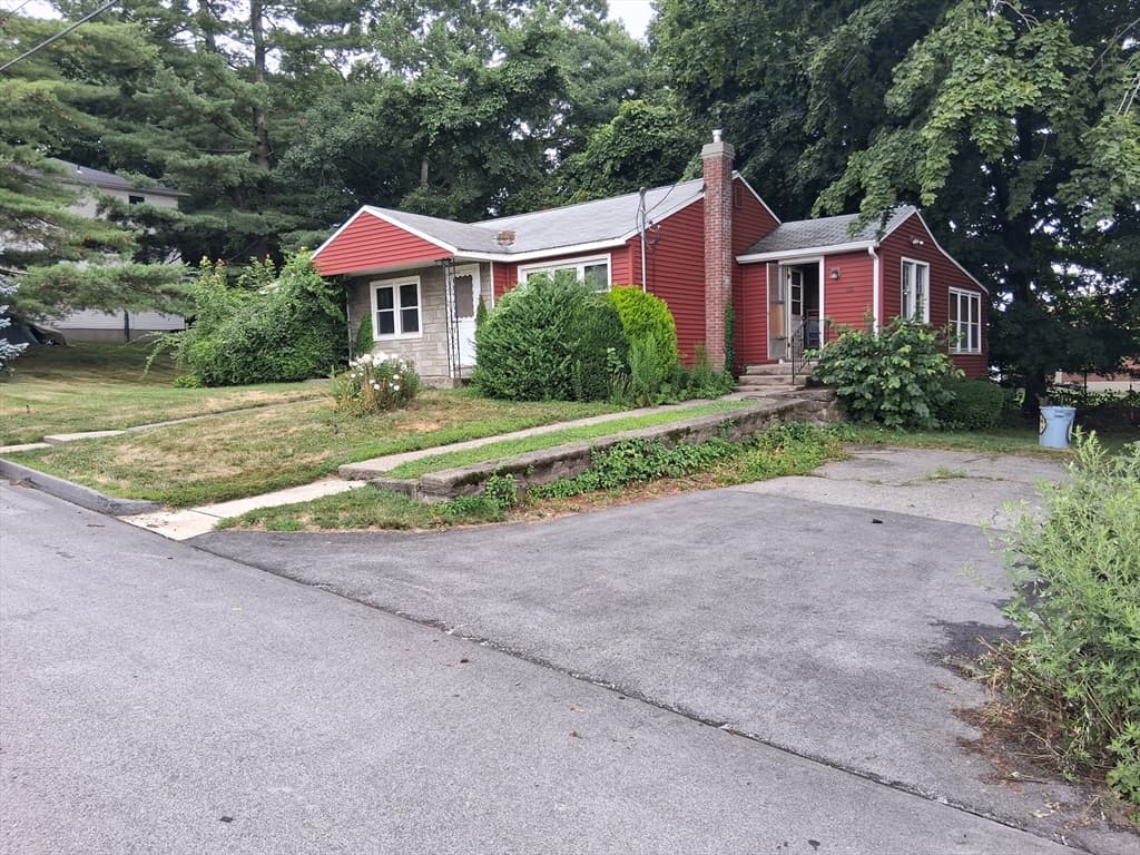 45 Erie Ave, Worcester MA 01605