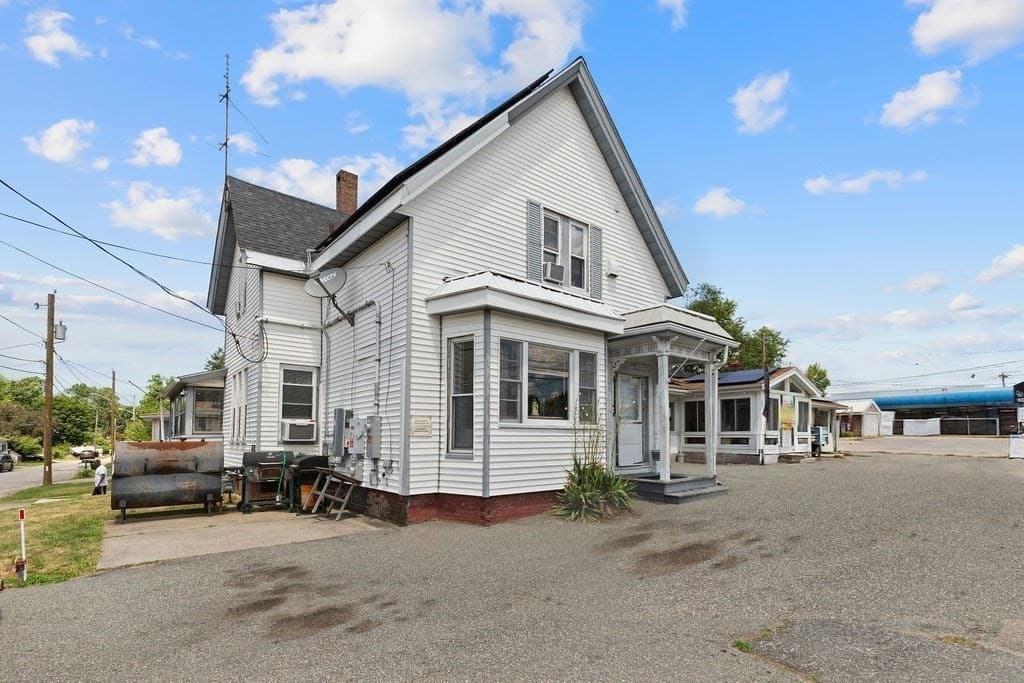 616 Centre, Brockton MA 02302