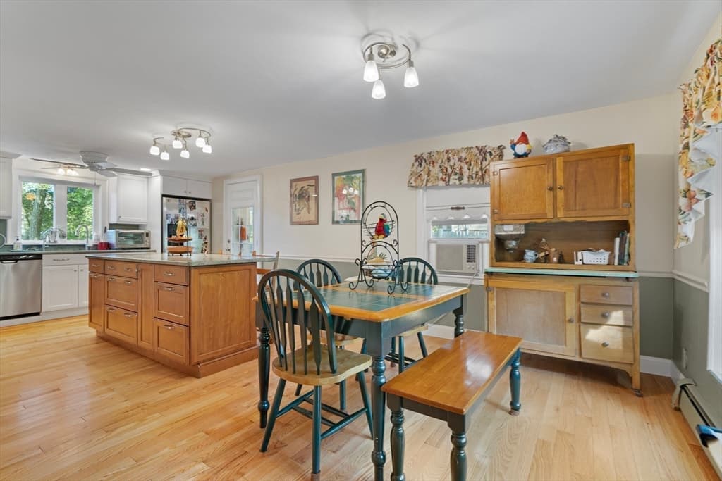 59 Norval Ave, Stoneham MA 02180 photo 9