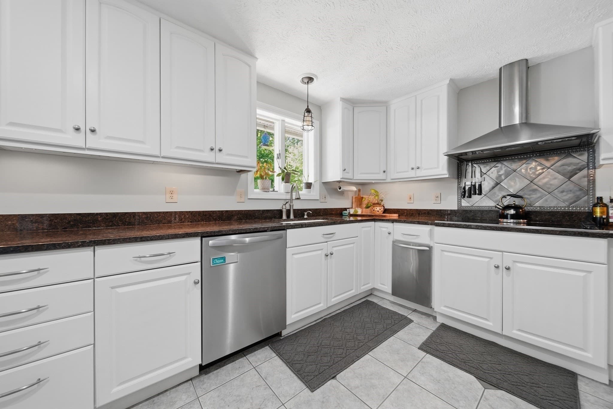 Single Family Residence at 1 Rock Forest Drive, Hooksett NH 03106, Hooksett, photo 17 of 40