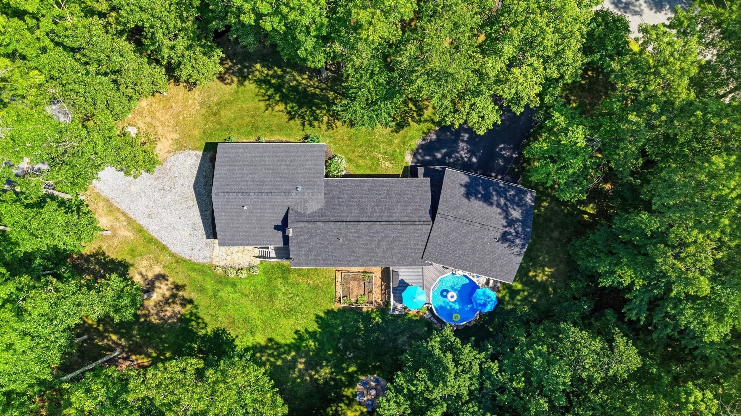 Single Family Residence at 1 Rock Forest Drive, Hooksett NH 03106, Hooksett, photo 39 of 40