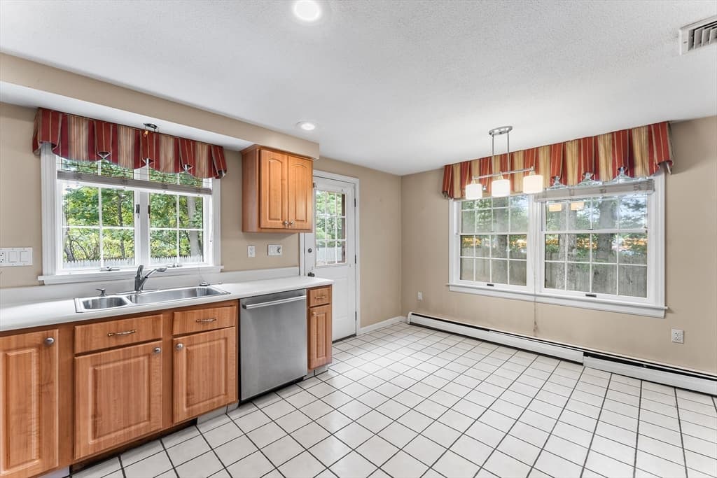 27 Quincy Ave # 27, Dedham MA 02026 photo 7