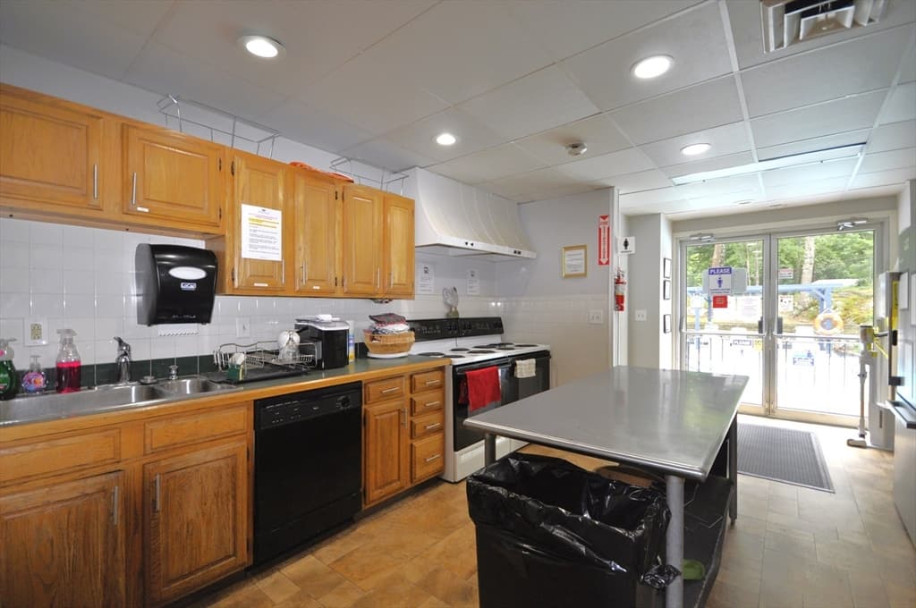 24 Leisurewoods Dr, Rockland MA 02370 photo 28