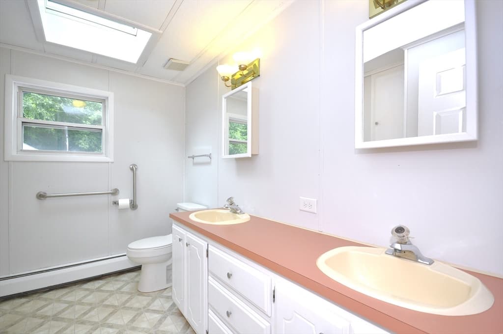 24 Leisurewoods Dr, Rockland MA 02370 photo 9