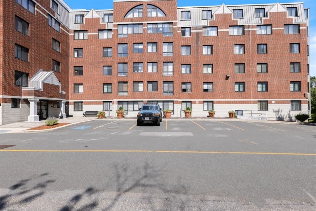 100 Ledgewood Dr # 410, Stoneham MA 02180 photo 28