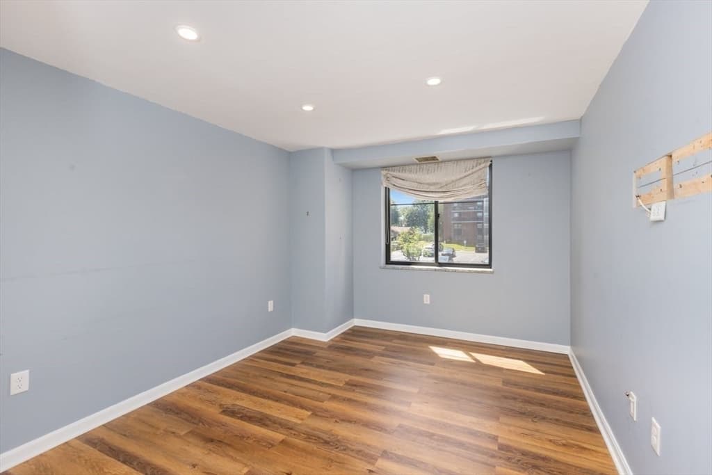 100 Ledgewood Dr # 410, Stoneham MA 02180 photo 24