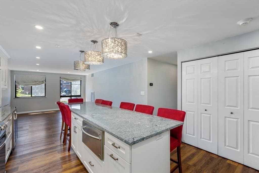 100 Ledgewood Dr # 410, Stoneham MA 02180 photo 8
