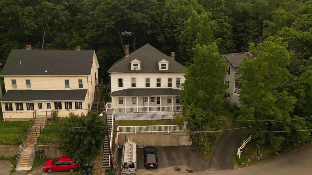 1-3 Oak St, Clinton MA 01510