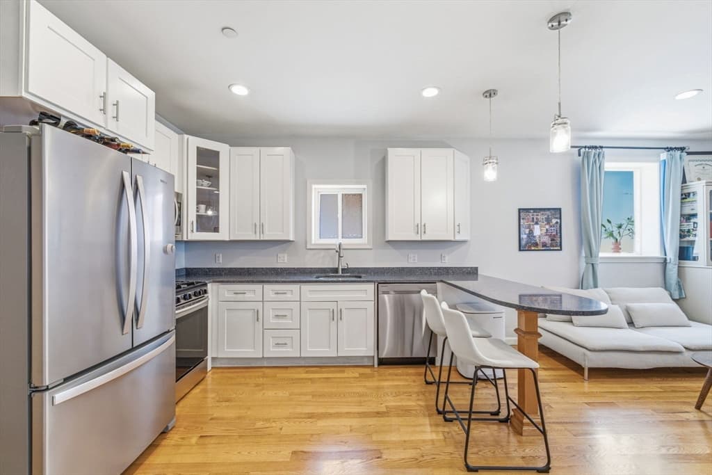 518 Main St # 2, Medford MA 02155 photo 4
