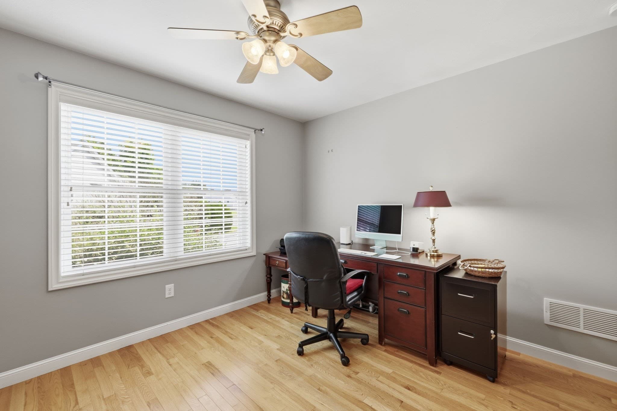 Condominium at 39 Russell Farm Dr # 39, Methuen MA 01844, Methuen, photo 27 of 42