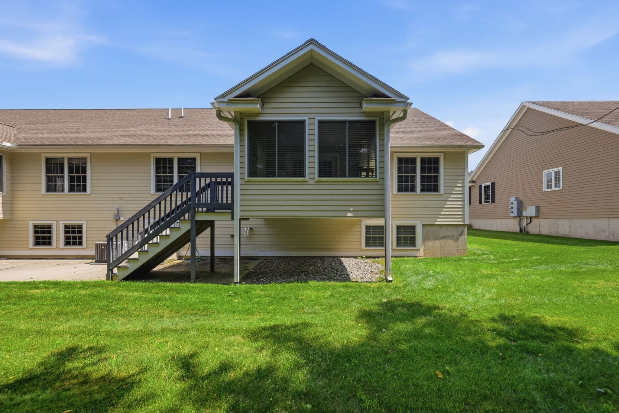 Condominium at 39 Russell Farm Dr # 39, Methuen MA 01844, Methuen, photo 40 of 42