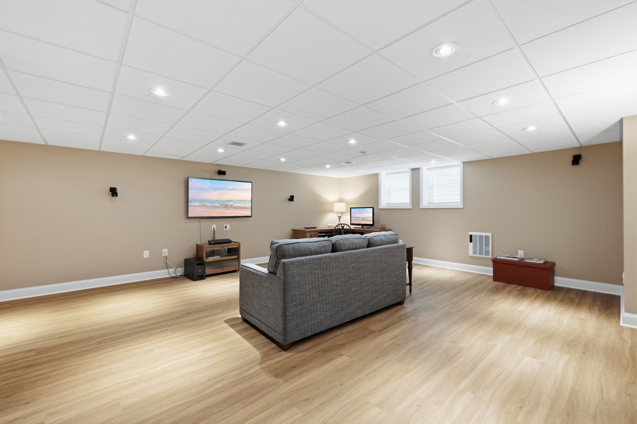 Condominium at 39 Russell Farm Dr # 39, Methuen MA 01844, Methuen, photo 35 of 42