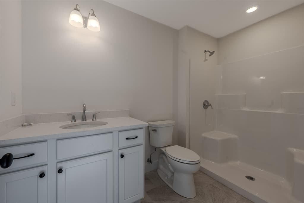 112 Genest St # 17, Dracut MA 01826 photo 11