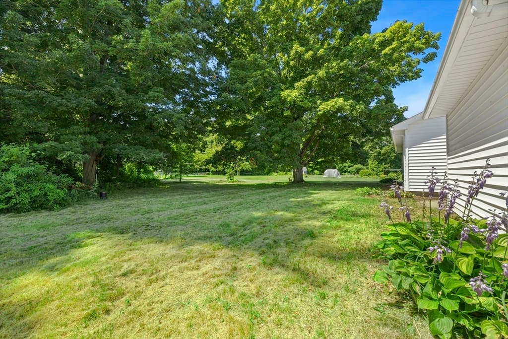 140 Everett St, Easthampton MA 01027 photo 25