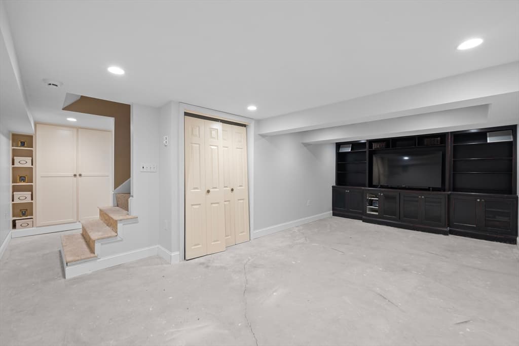 241 Ridge St, Winchester MA 01890 photo 23