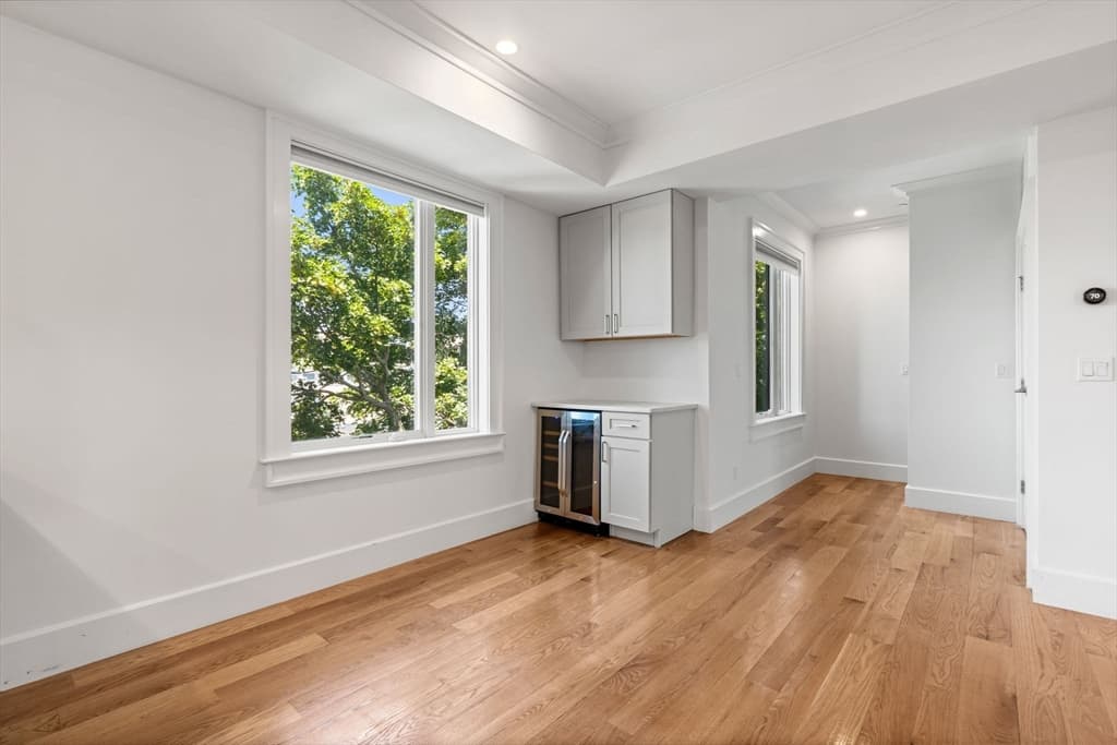 17 Vinton Street, Boston MA 02127 photo 5