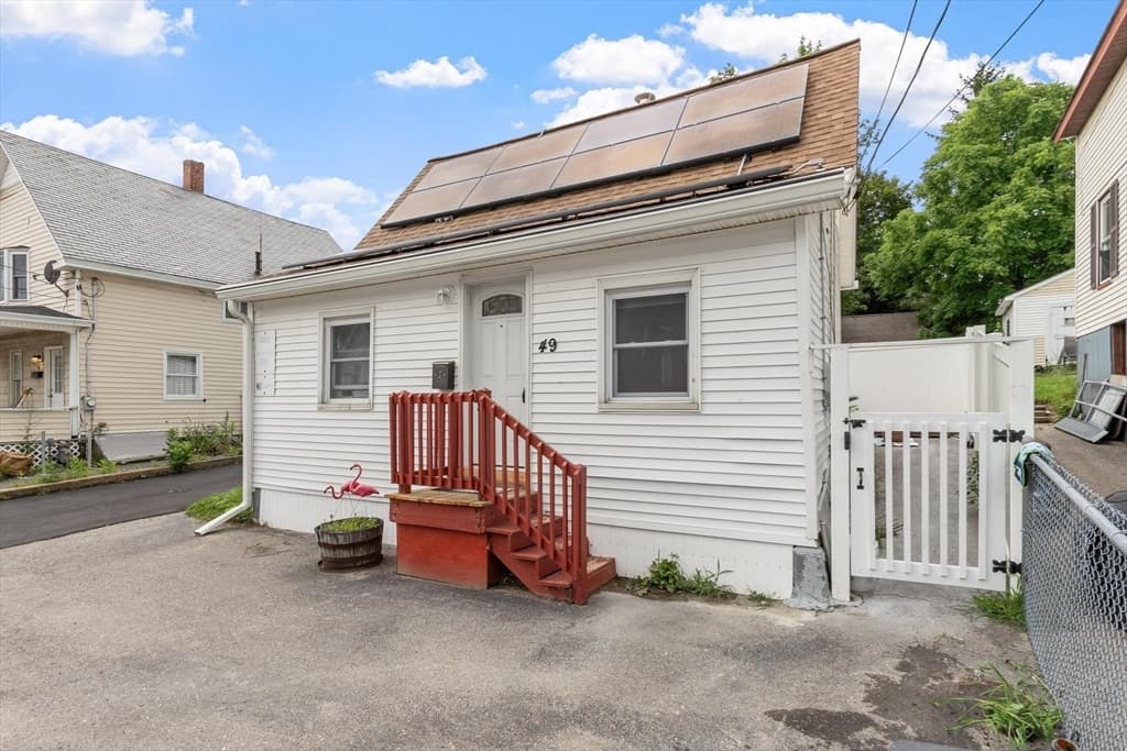 49 Baker Street, Gardner MA 01440 photo 3