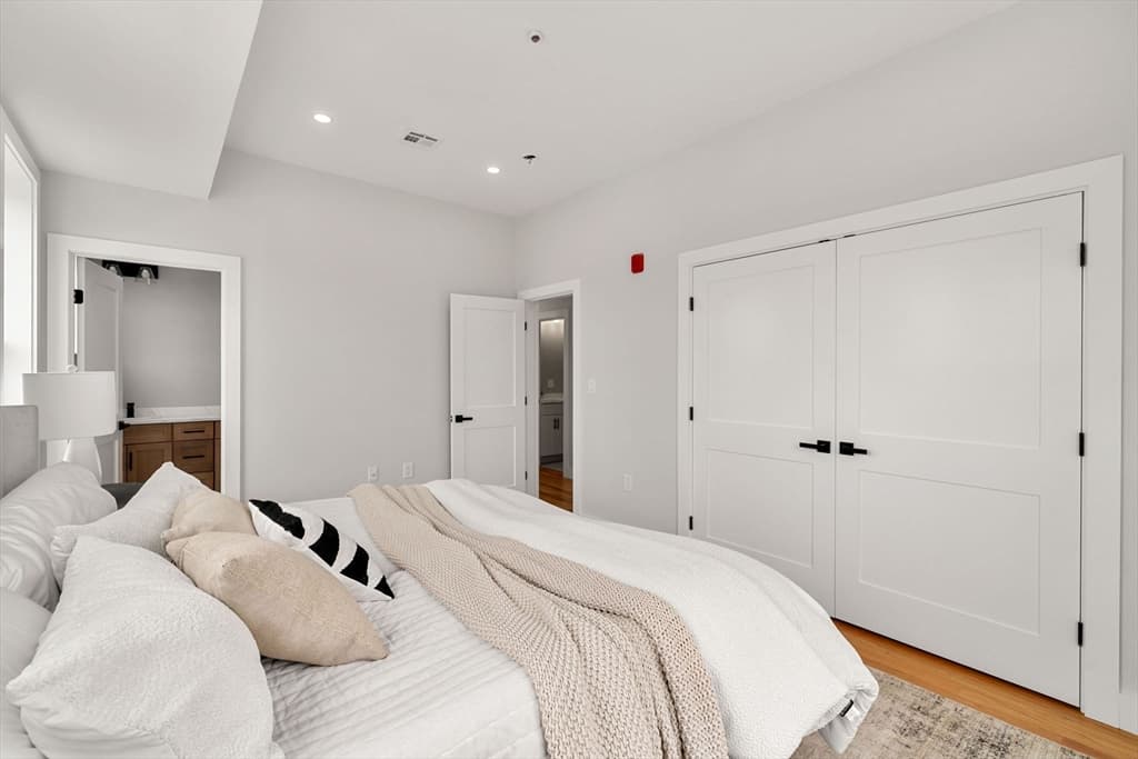 1088 Saratoga St # 3, Boston MA 02128 photo 16