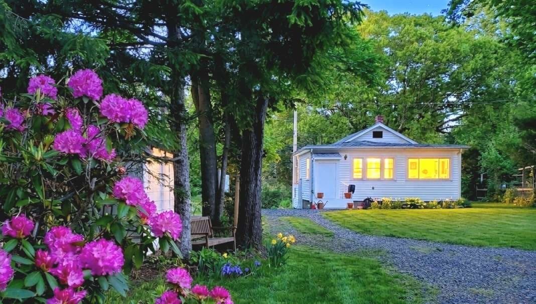 Single Family Residence at 190 W Plain St, Wayland MA 01778, Wayland, photo 32 of 37