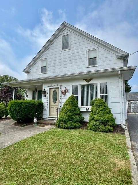 318 Alden Rd, Fairhaven MA 02719 photo 4