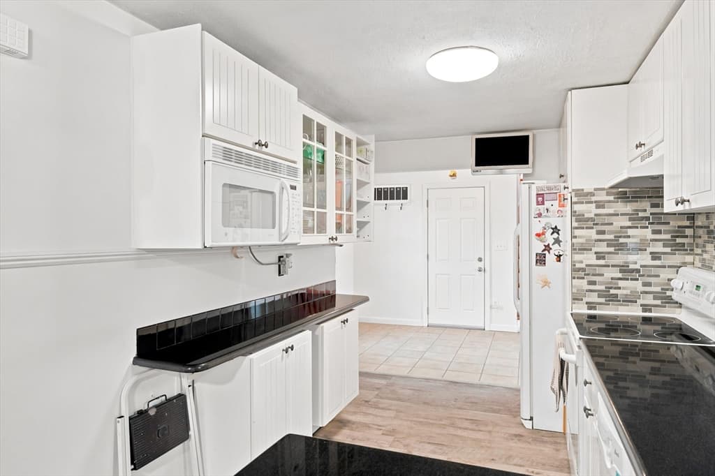 16 Edgelawn Ave, Chelmsford MA 01863 photo 15