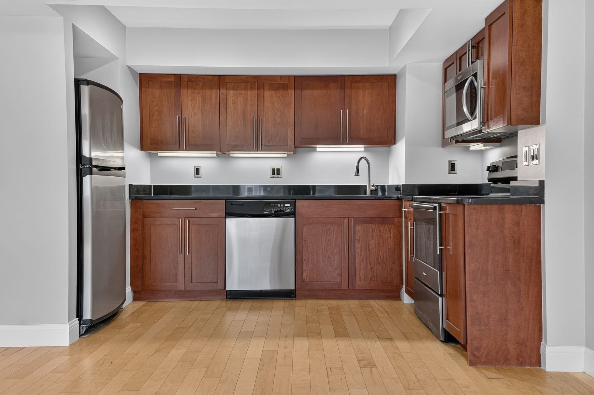 Condominium at 1600 Beacon St # 1009, Brookline MA 02446, photo 3 of 20