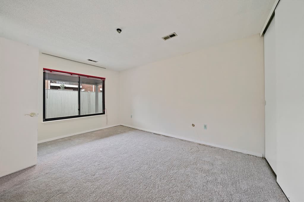 Condominium at 47 Rosewood Dr # 47, Stoughton MA 02072, Stoughton, photo 16 of 23
