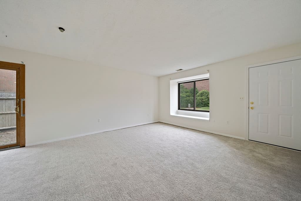 Condominium at 47 Rosewood Dr # 47, Stoughton MA 02072, Stoughton, photo 7 of 23