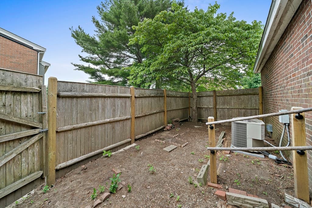 Condominium at 47 Rosewood Dr # 47, Stoughton MA 02072, Stoughton, photo 21 of 23