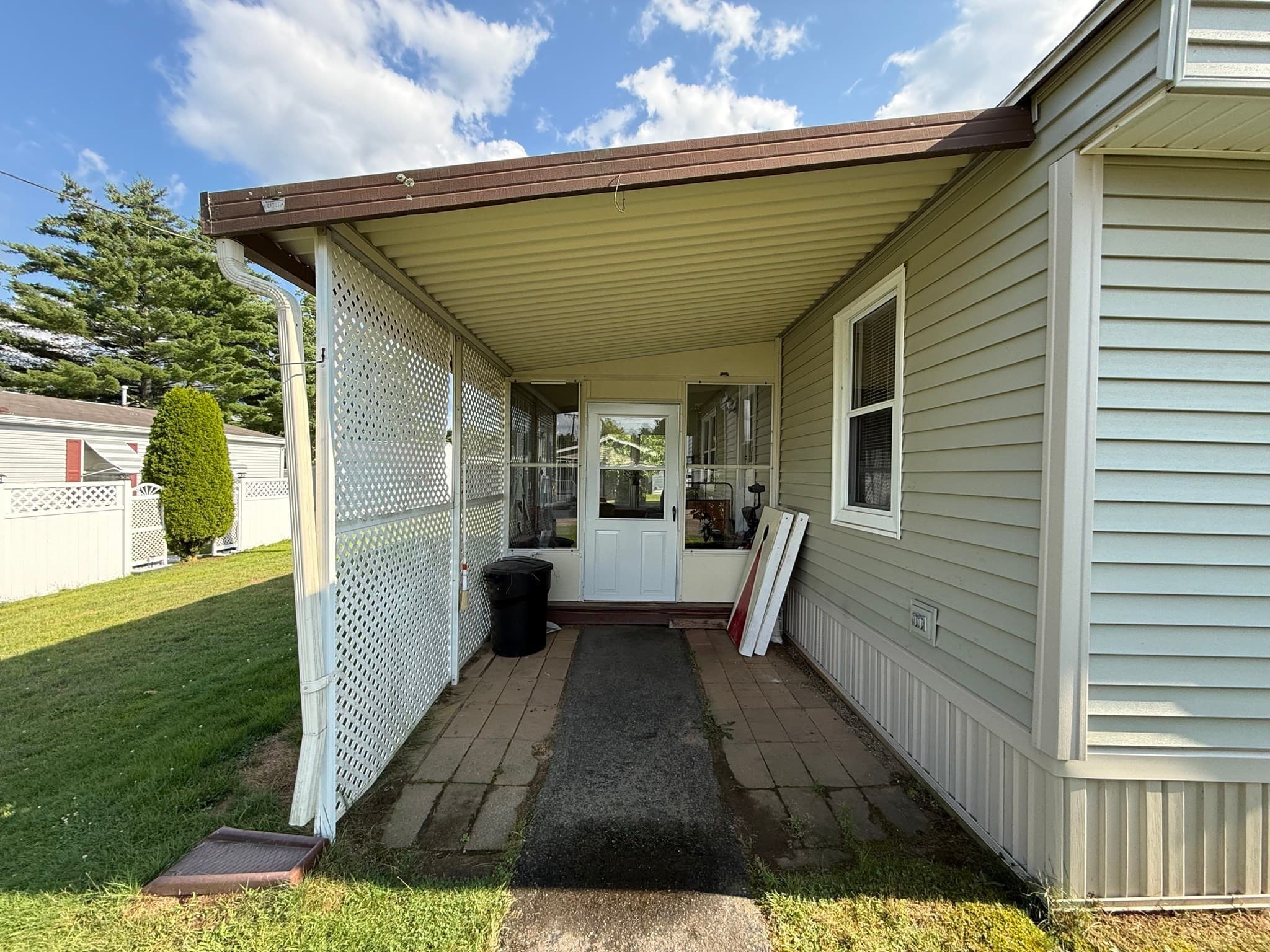 Mobile Home at 281 Chauncey Walker St # 170, Belchertown MA 01007, Belchertown, photo 2 of 30