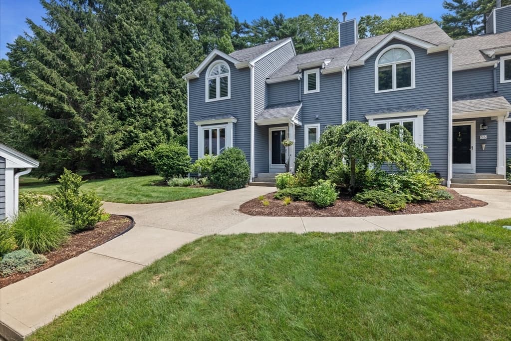 56 Bay Farm Rd # 56, Duxbury MA 02332