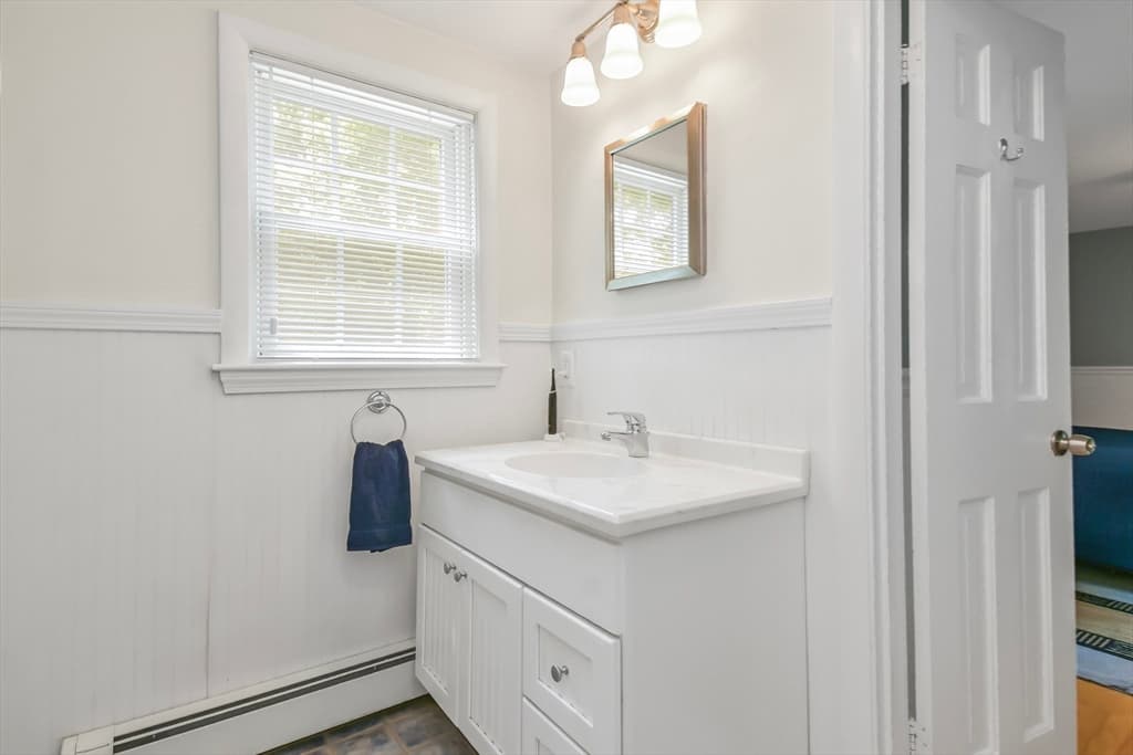315 Hale St, Beverly MA 01915 photo 17