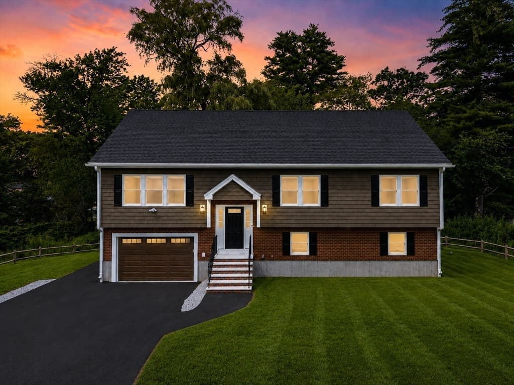 6 Mchugh Ave, Billerica MA 01821