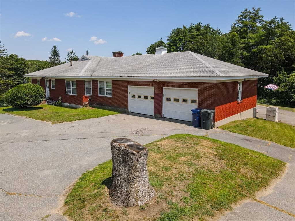 625 Broadway, Dracut MA 01826 photo 4