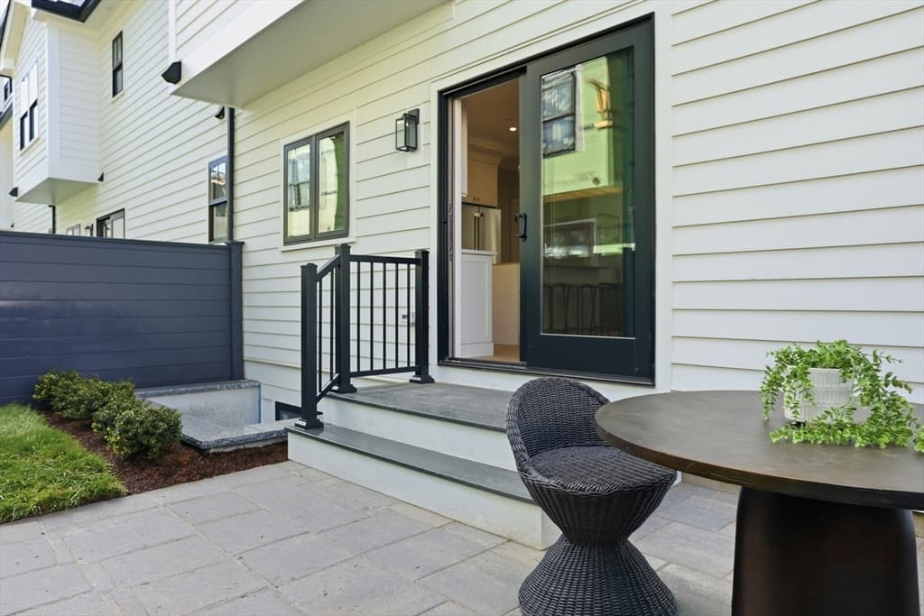 36 Loomis # 302, Bedford MA 01730 photo 10