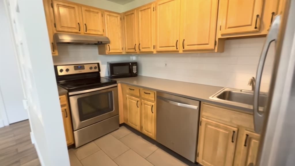 125 Trapelo # 11, Belmont MA 02478 photo 2