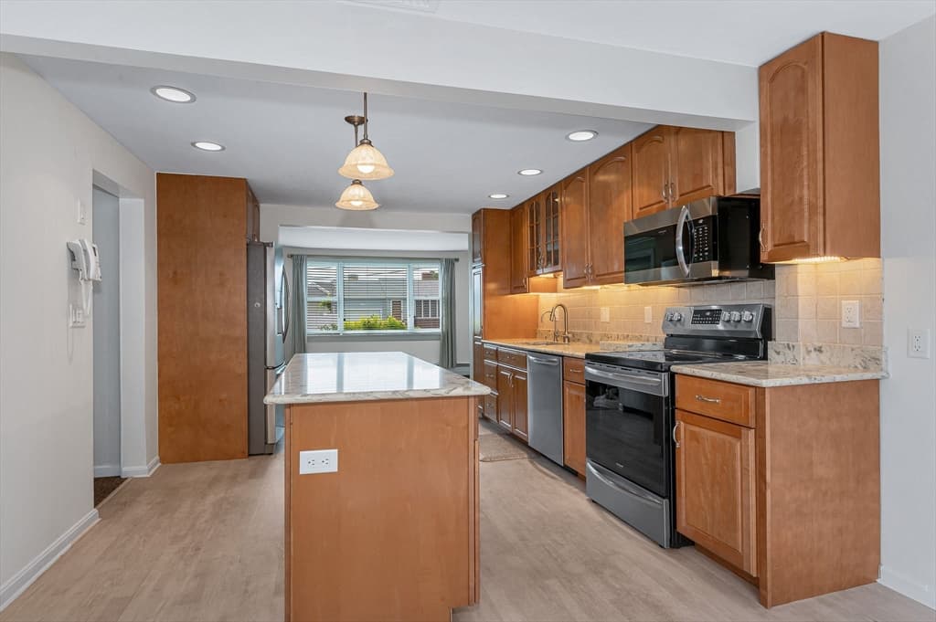 35 Roland Road, Revere MA 02151 photo 6