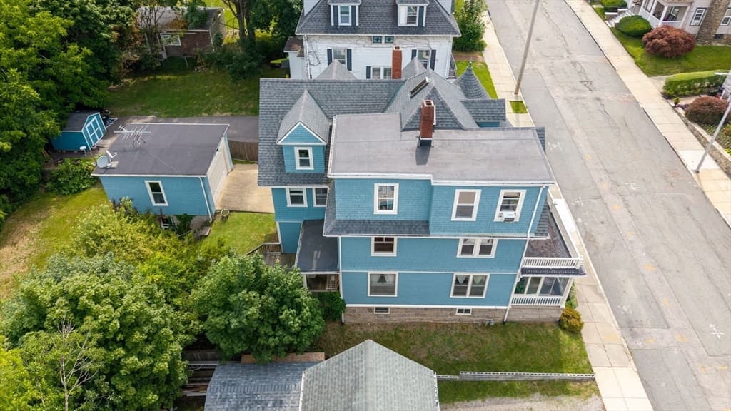 Single Family Residence at 330 Lincoln Ave, Fall River MA 02720, Fall River, photo 38 of 42