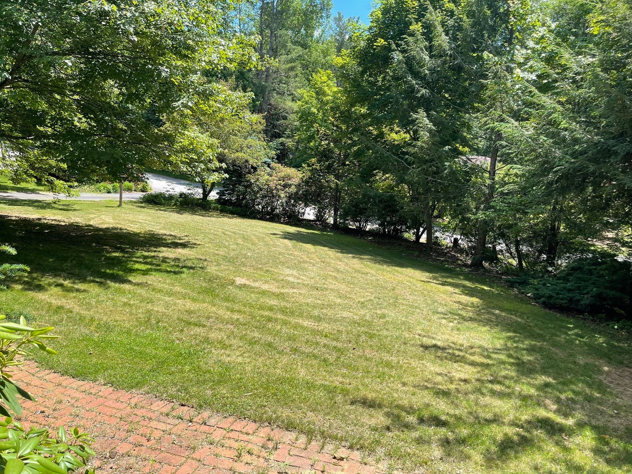 Single Family Residence at 10 Crowningshield Drive, Paxton MA 01612, Paxton, photo 3 of 33