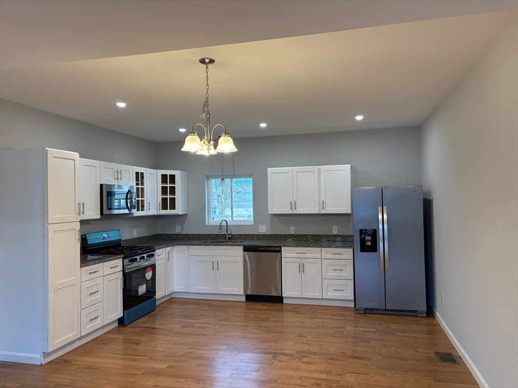 184 Avenue C # 03, Woonsocket RI 02895 photo 2