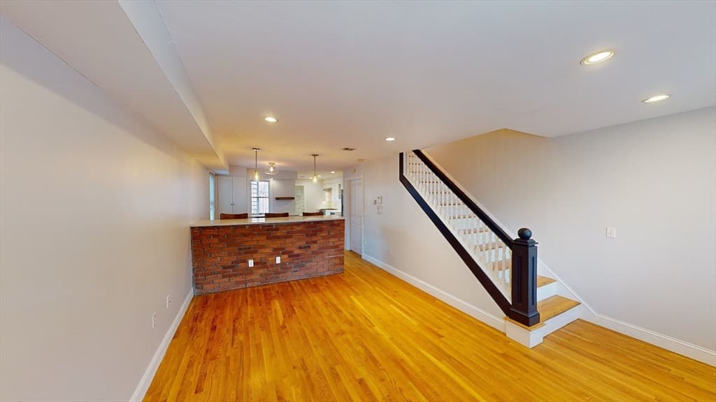 214-216 W 7th St # 2L, Boston MA 02127 photo 10