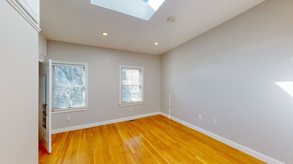 214-216 W 7th St # 2L, Boston MA 02127 photo 18