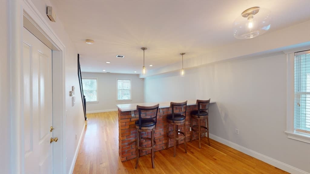 214-216 W 7th St # 2L, Boston MA 02127 photo 8