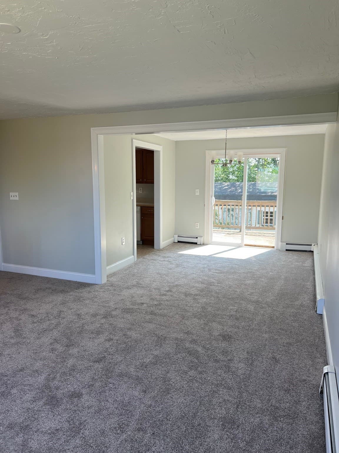 Single Family Residence at 11 Skyview Lane, Woburn MA 01801, Woburn, photo 5 of 14